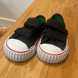PF flyers size 3 toddlers in color black.